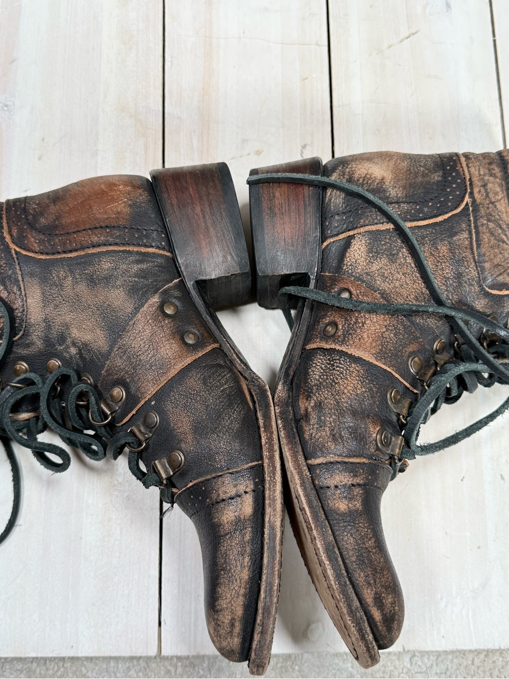 Freebird by Steven Gage
Distressed Leather Boots Size 7 - Picture 4 of 12